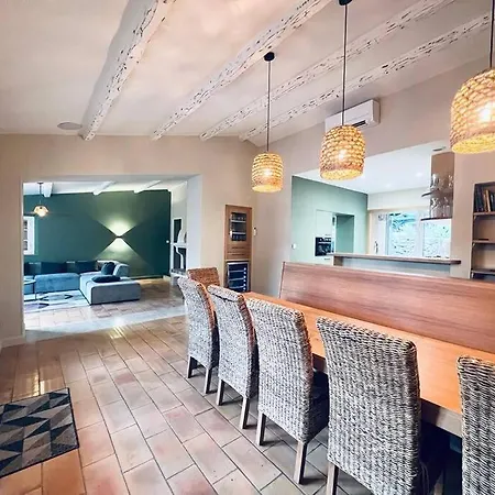 Grande Avec Piscine Villa
